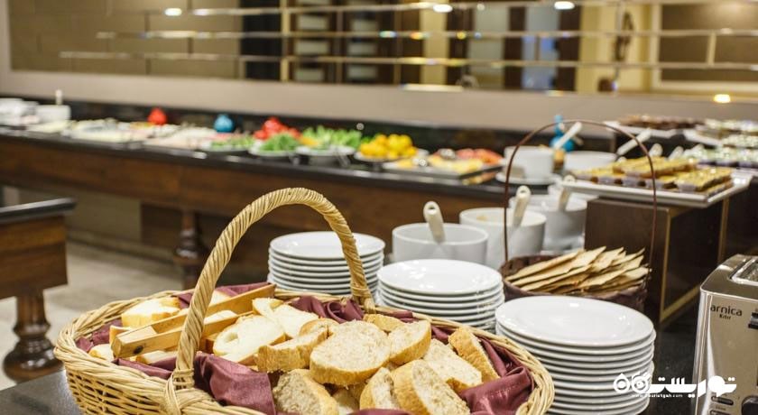 بوفه سلف سرویس  هتل آنت رویال